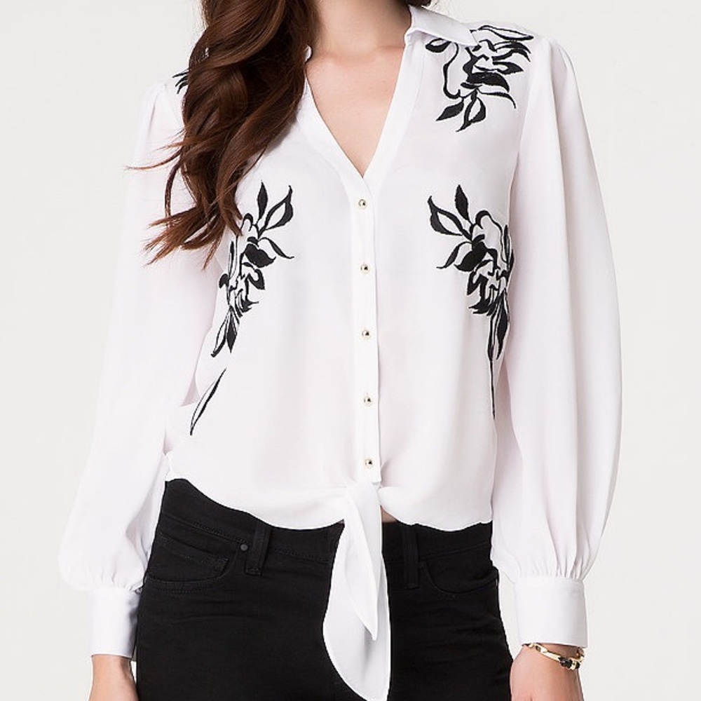 BEBE TIE FRONT EMBROIDERED SHIRT BLOUSE sz M